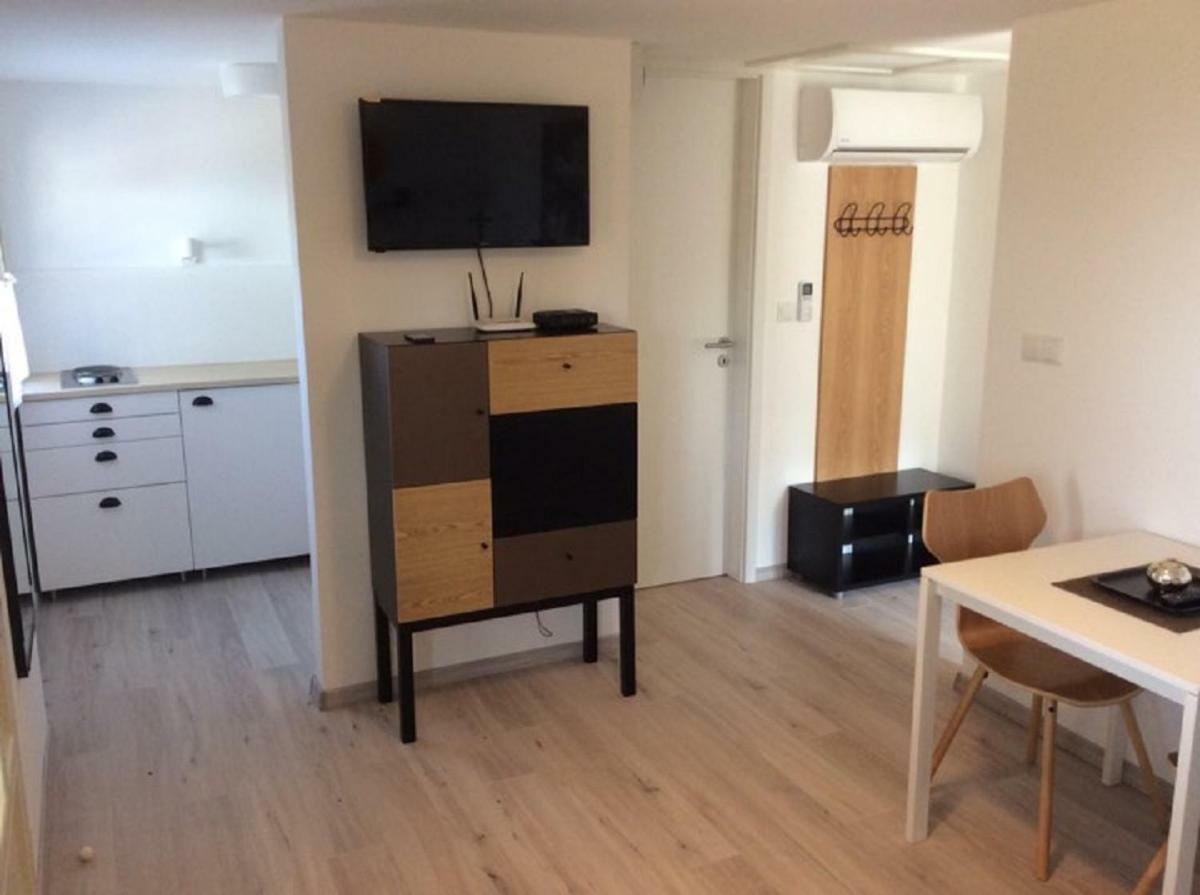 Willa Szegfu Apartmanhaz Balatonfůzfő Zewnętrze zdjęcie
